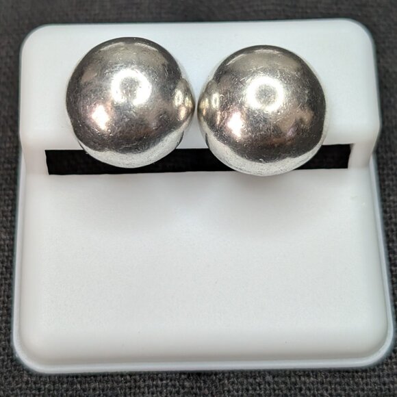 Jewelry - Elegant Silver Ball Stud Earrings